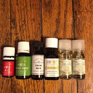 Essential Oil Bundle (send offer!)